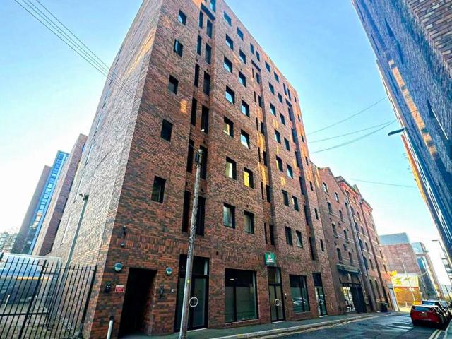 Flat for sale in Baltic Triangle, Calderstones