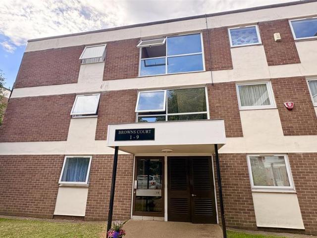 Flat for sale in Wake Green, West Midlands
