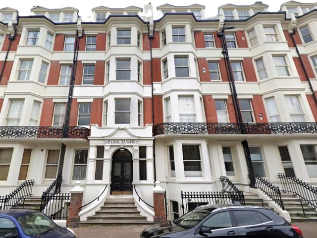 Flat for sale in Brunswick