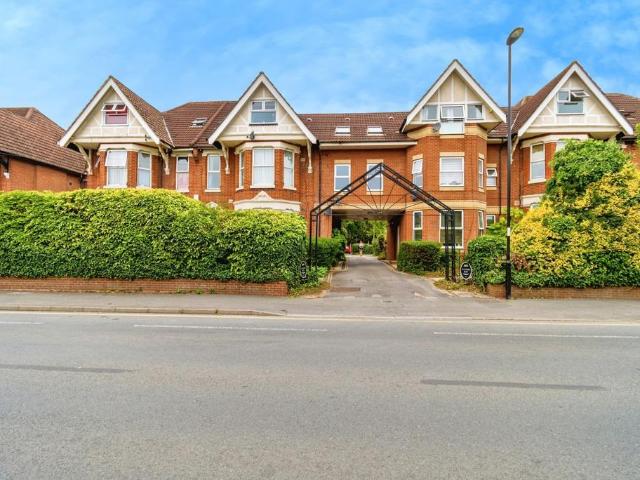 Flat for sale in Hill, City Of Southampton