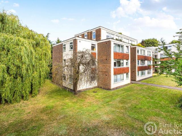 Flat for sale in Kidbrooke, Greater London