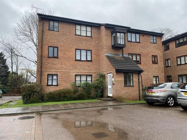 Flat for sale in Greater London