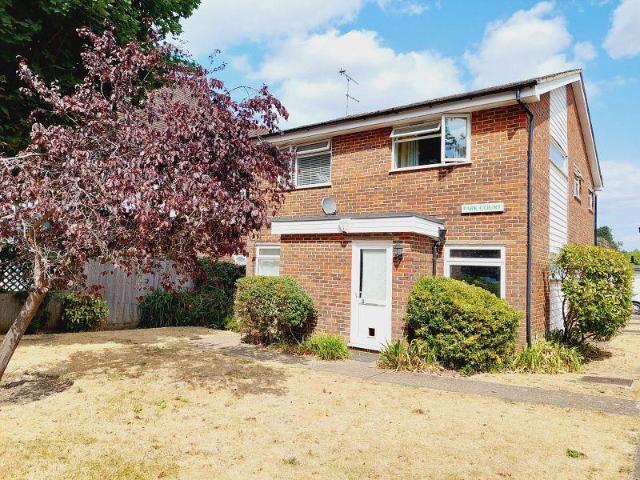 Flat for sale in Pachesham Park, Surrey