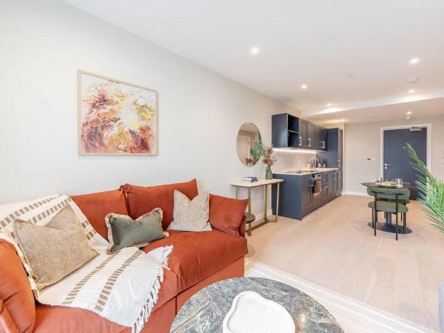 Flat for sale in Greater London