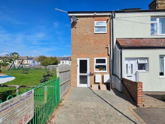 Flat for sale in Rushenden, Oad Street