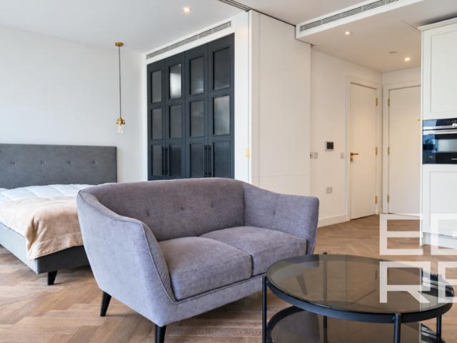 Flat for sale in St. George in the East, Wapping