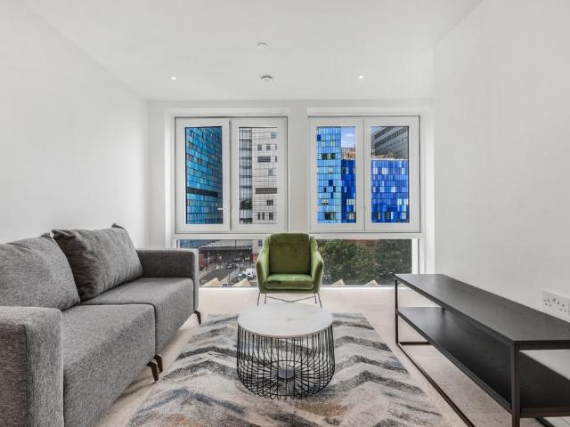 Flat for sale in Whitechapel, Greater London