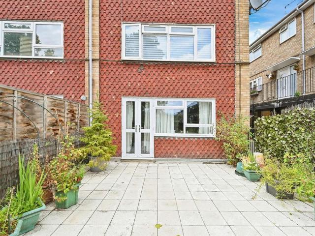 Flat for sale in Highfield, Pouchen End