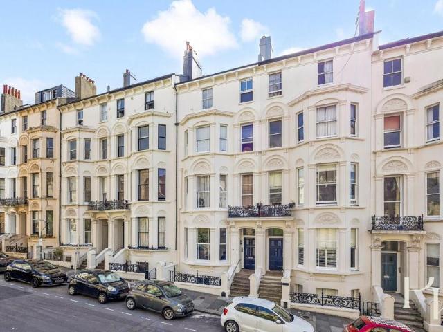 Flat for sale in Brunswick