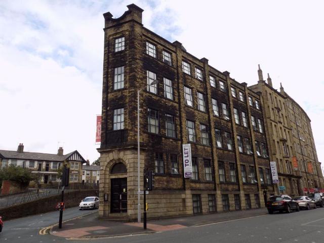 Flat for sale in West Yorkshire