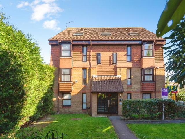 Flat for sale in Stepney, Greater London