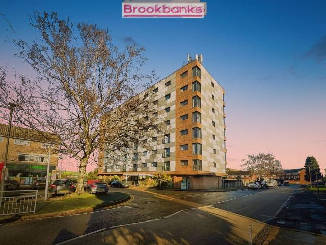 Flat for sale in Swanley, The Butts