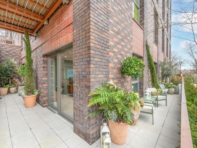 Flat for sale in Alperton, Greater London