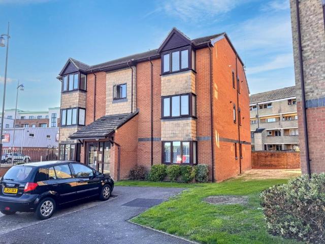 Flat for sale in Priddy's Hard, Middlecroft