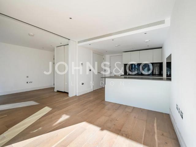 Flat for sale in Nine Elms, Greater London