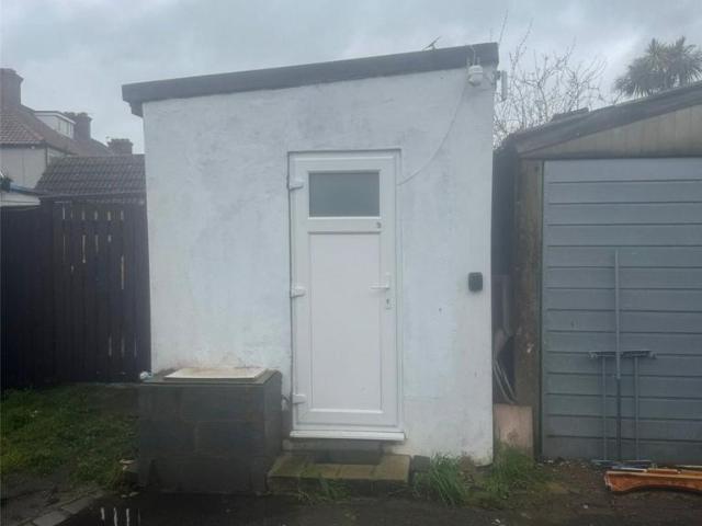 Flat for sale in London Borough of Croydon, Thornton Heath