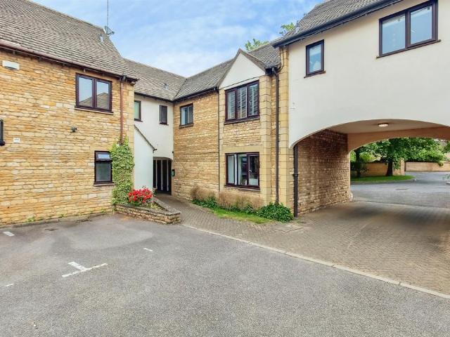 Flat for sale in Baron St Martin, Barholm