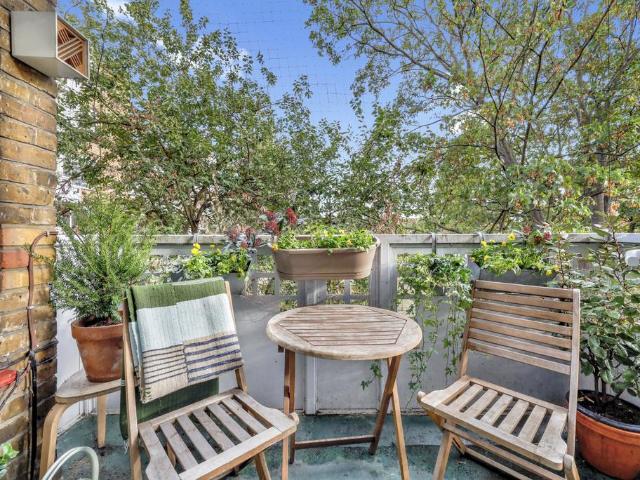 Flat for sale in London Borough of Camden, Greater London