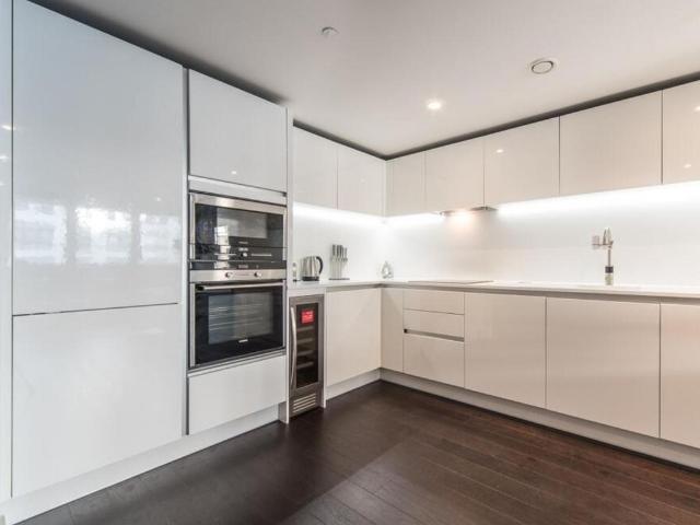 Flat for sale in Finsbury, Greater London