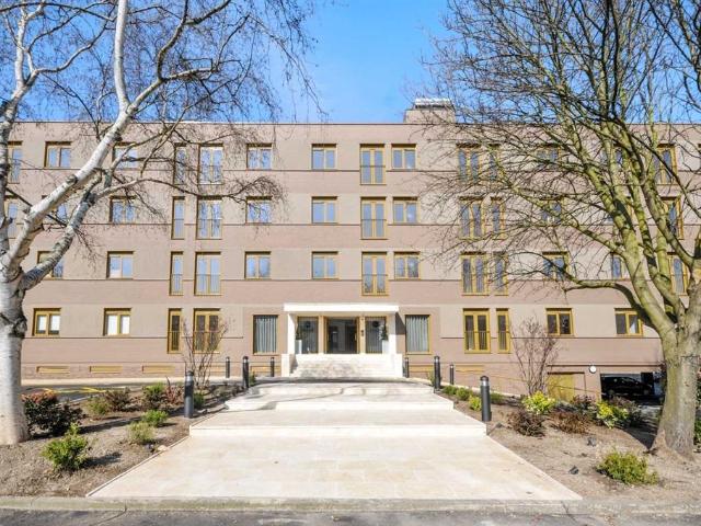 Flat for sale in Greater London