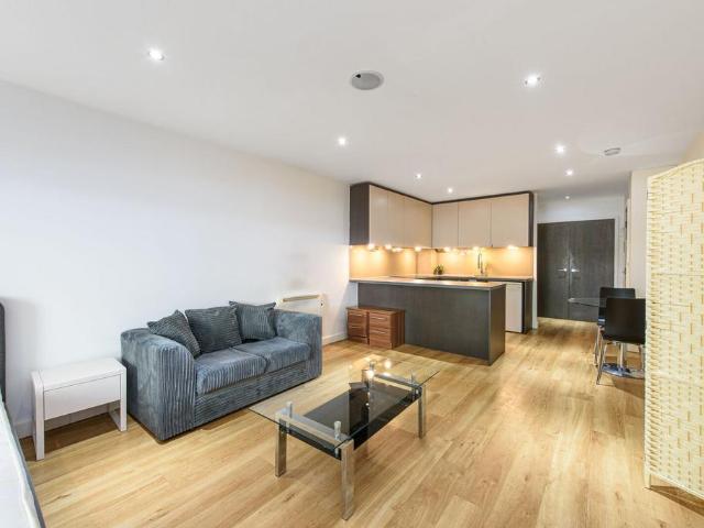 Flat for sale in Colindale, Greater London