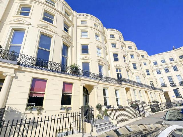 Flat for sale in Brunswick
