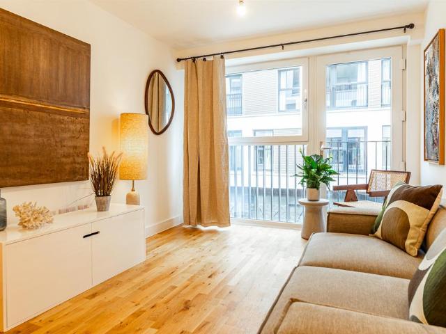 Flat for sale in Old Town, Shephall