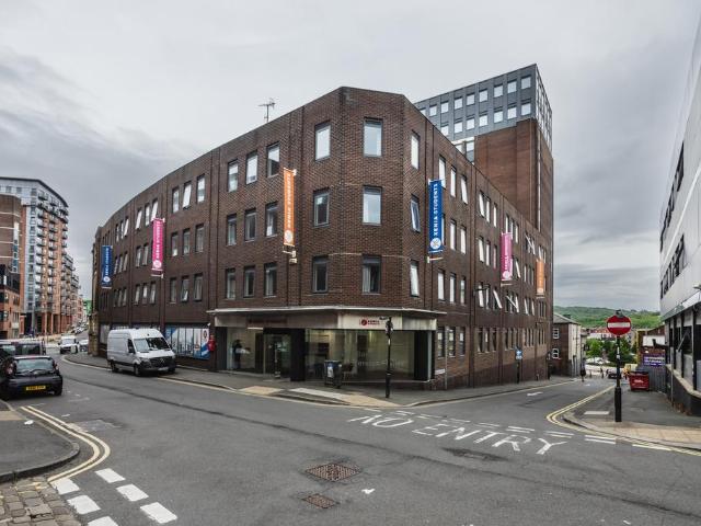 Flat for sale in Cathedral, Sheffield