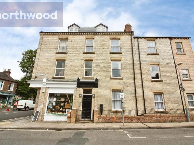 Flat for sale in High Field, York