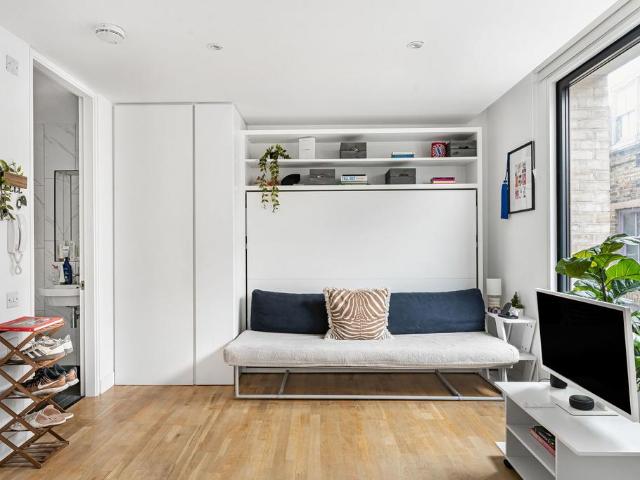 Flat for sale in Shoreditch, Greater London