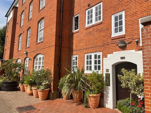 Flat for sale in Millbank Estate, Greater London