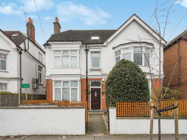 Flat for sale in London Borough of Croydon, Thornton Heath
