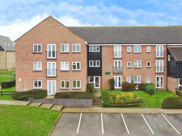 Flat for sale in Bocking, Chipping Hill