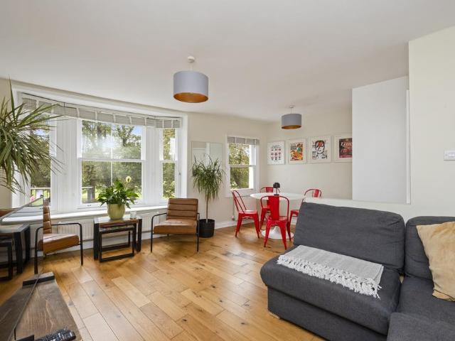 Flat for sale in Round Hill, Brighton & Hove
