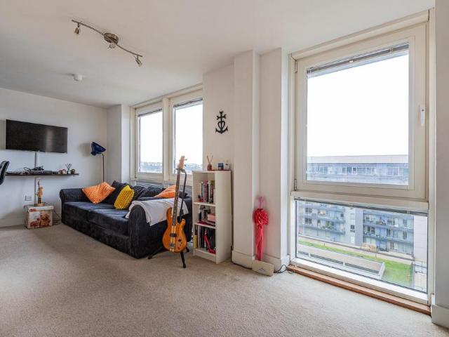 Flat for sale in Cardiff International Sports Village, Falcon Lodge
