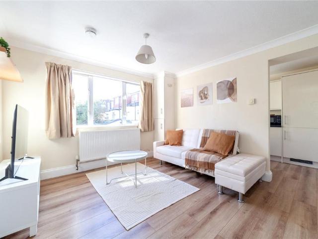 Flat for sale in London Borough of Merton, Merton Park