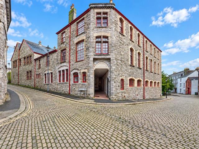 Flat for sale in Barbican, Mount Wise