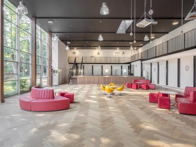 Flat for sale in St Albans, Five Acres