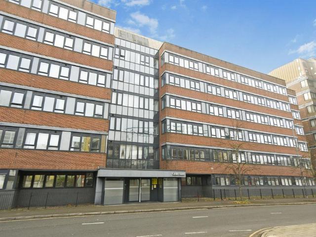 Flat for sale in Rodbourne, Swindon