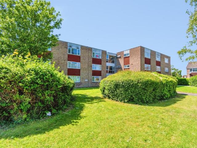 Flat for sale in Barton Stacey, Hampshire