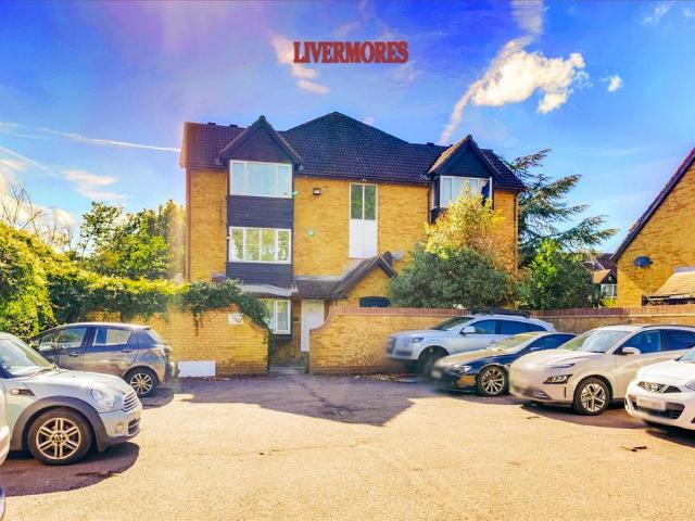 Flat for sale in New Town, Monks Orchard