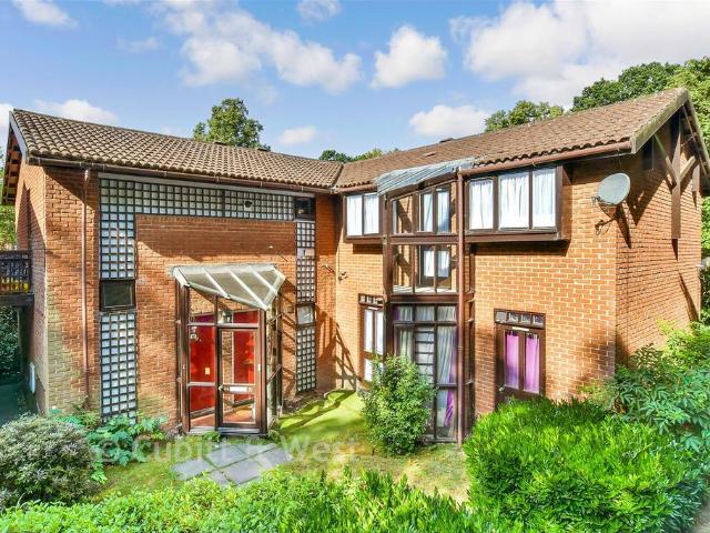 Flat for sale in Greater London