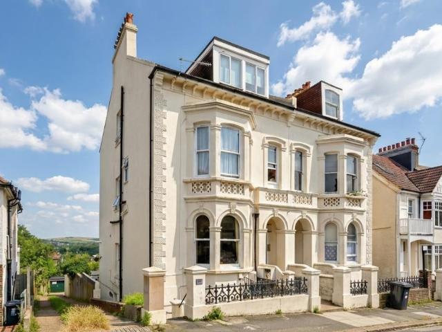 Flat for sale in Brighton & Hove