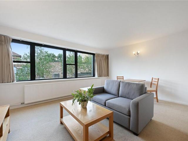 Flat for sale in Notting Hill, Greater London