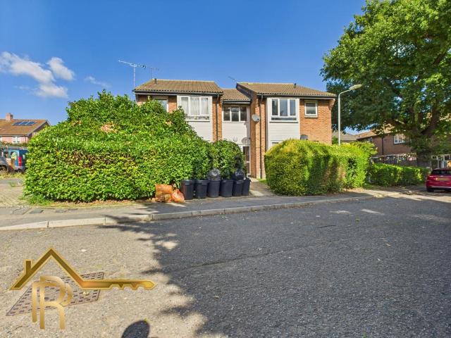 Flat for sale in London Borough of Havering, Greater London