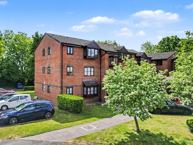 Flat for sale in Greater London