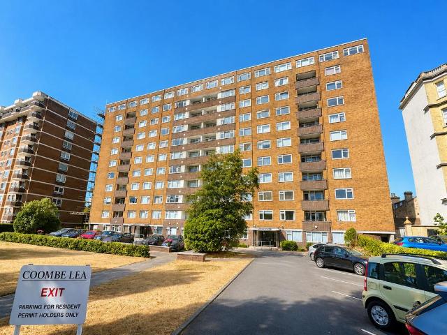 Flat for sale in Aldrington