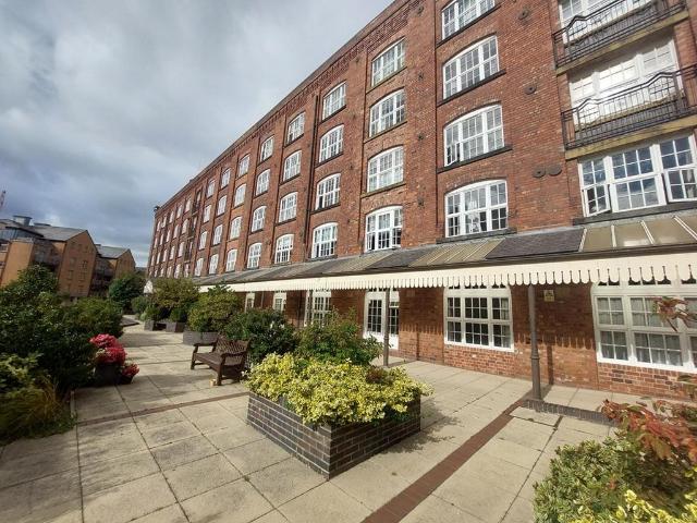 Flat for sale in Layerthorpe, York