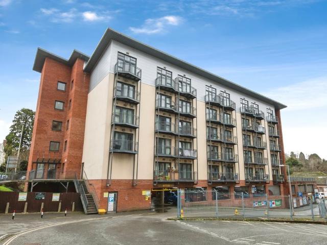 Flat for sale in Watergate, Devon