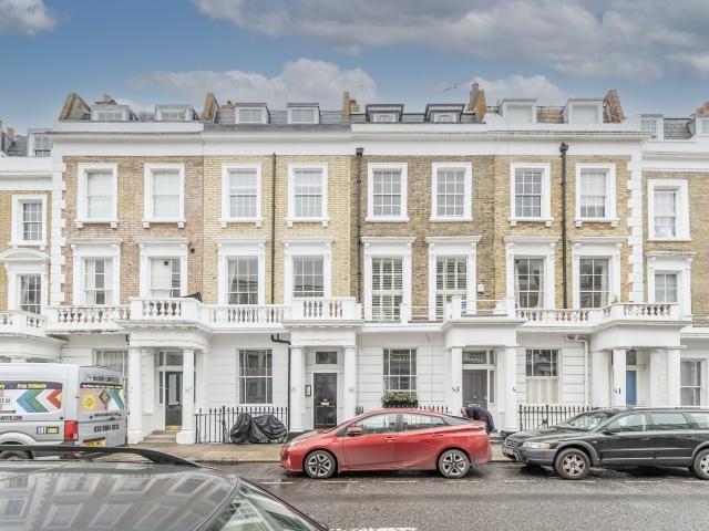 Flat for sale in Pimlico, Greater London